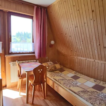 Agrotatry Za Lasem *